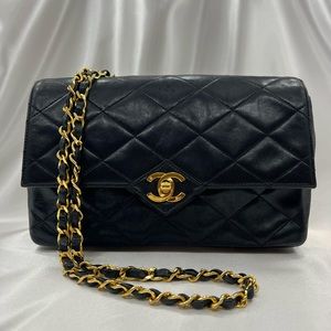 Authentic Vintage Chanel Ultra Rare Quilted Lambskin Diamond Small Classic Flap